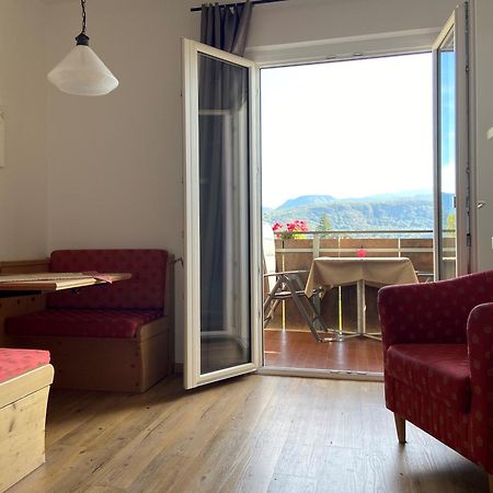 Residence La Terrazza Калдаро Екстериор снимка