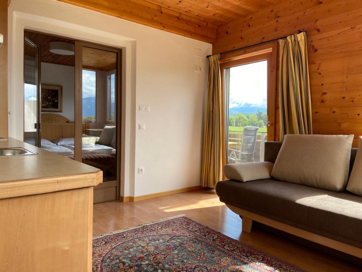 Residence La Terrazza Калдаро Екстериор снимка