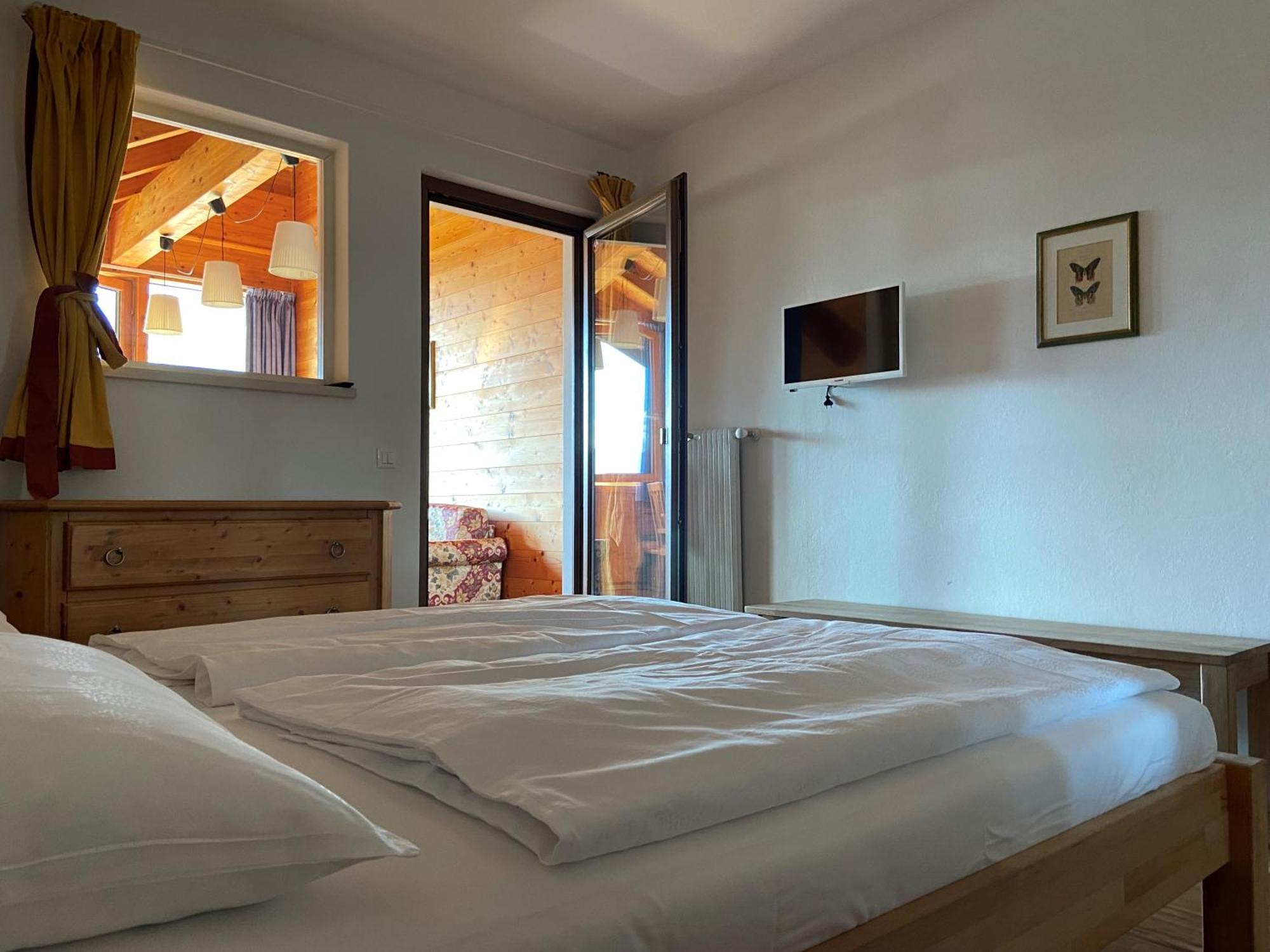 Residence La Terrazza Калдаро Екстериор снимка