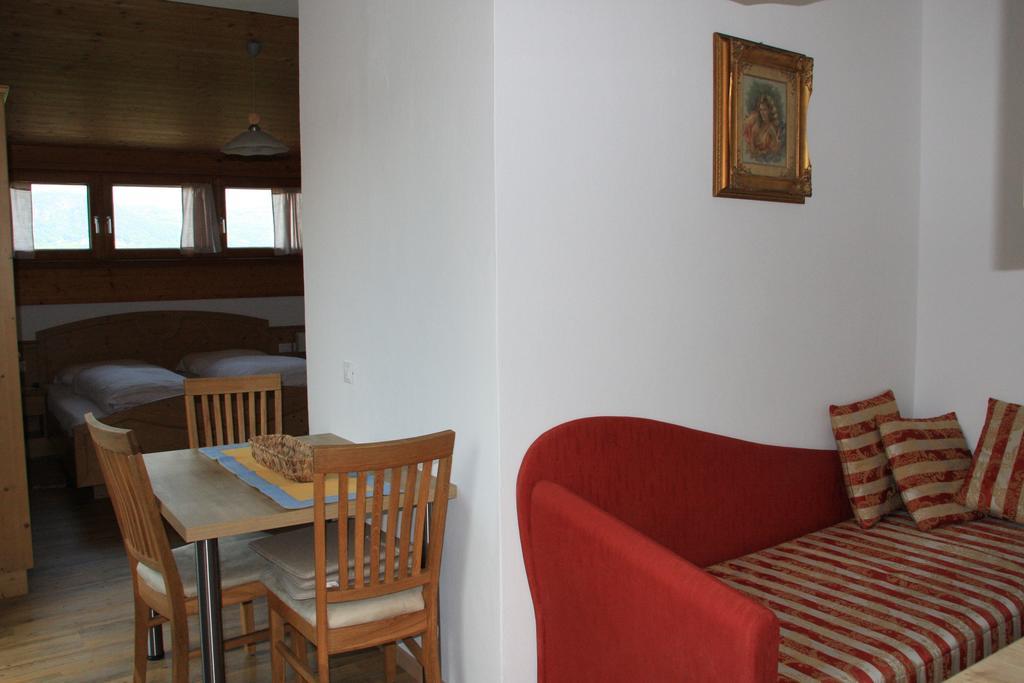 Residence La Terrazza Калдаро Екстериор снимка
