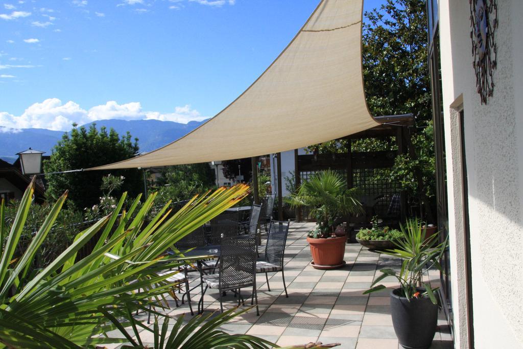 Residence La Terrazza Калдаро Екстериор снимка