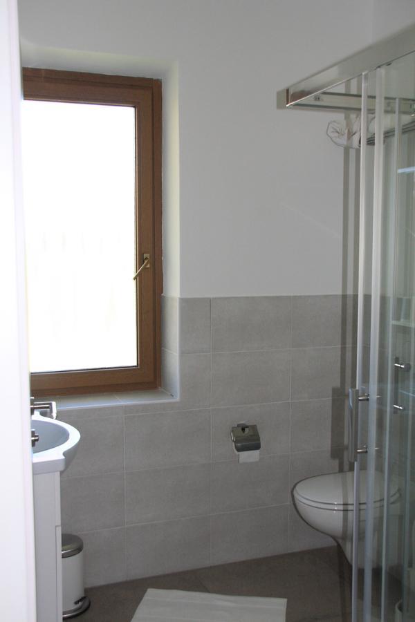 Residence La Terrazza Калдаро Екстериор снимка