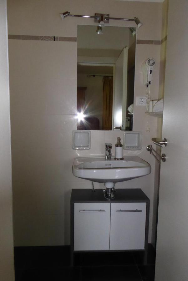 Residence La Terrazza Калдаро Екстериор снимка